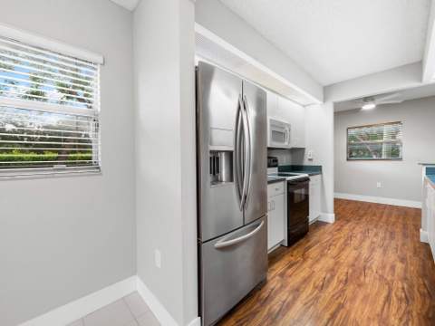 550 SW 137 Avenue #L114, Pembroke Pines FL - photo 9 of 46