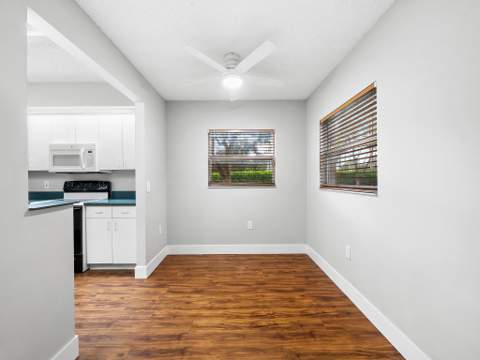 550 SW 137 Avenue #L114, Pembroke Pines FL - photo 11 of 46