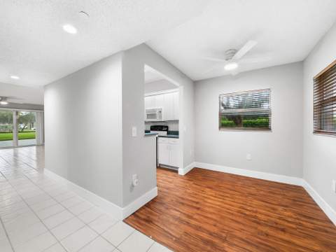 550 SW 137 Avenue #L114, Pembroke Pines FL - photo 13 of 46