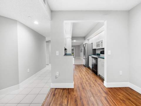 550 SW 137 Avenue #L114, Pembroke Pines FL - photo 18 of 46