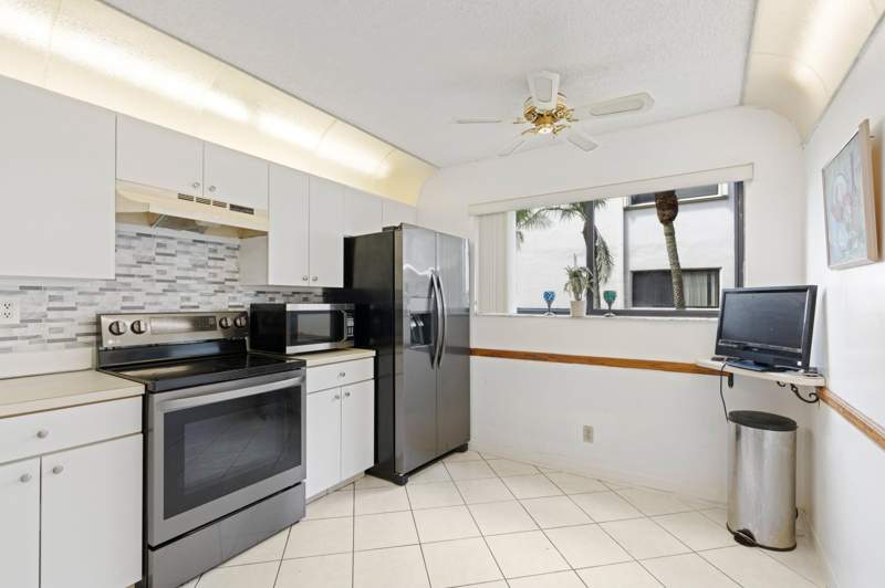 2 bedroom Condominium at 15450 Pembridge Avenue #164, Pembridge A Thru I, Delray Beach — photo 5