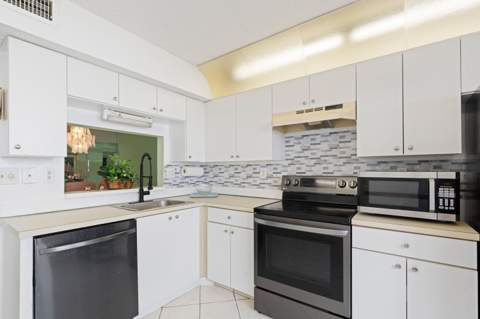 15450 Pembridge Avenue #164, Delray Beach FL - photo 6 of 27
