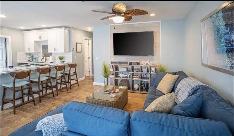 3 bedroom Single Family Residence at 85 S Las Olas Drive, Beach Club Colony Section 1, Jensen Beach — photo 3