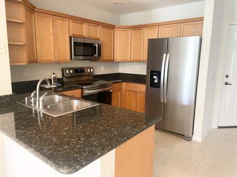 902 S Federal Highway #6, Lake Worth Beach FL - photo 8 of 33
