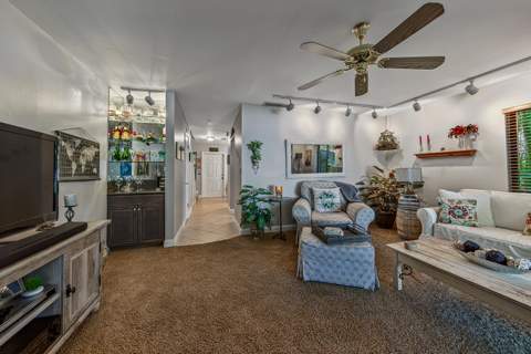 2130 NE 9th Avenue, Wilton Manors FL - photo 22 of 45
