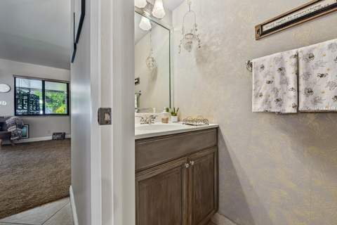 2130 NE 9th Avenue, Wilton Manors FL - photo 19 of 45