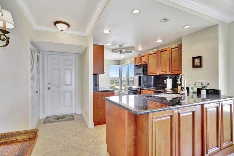 2 bedroom Condominium at 1021 Hillsboro Mile #1108, Landmark At Hillsboro Condo, Hillsboro Beach — photo 2