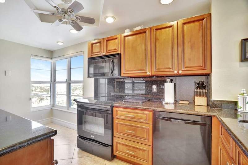 2 bedroom Condominium at 1021 Hillsboro Mile #1108, Landmark At Hillsboro Condo, Hillsboro Beach — photo 3