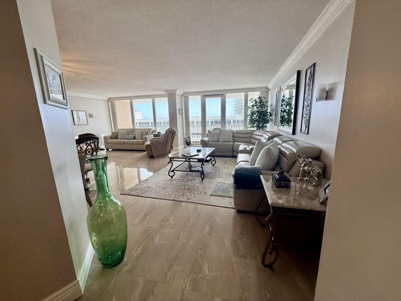 2 bedroom Condominium at 4020 Galt Ocean Drive #1708, Ocean Club Condo, Fort Lauderdale — photo 3