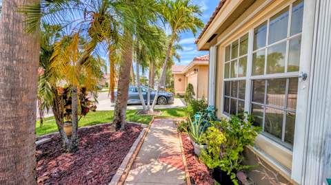 3576 Stratton Lane, Boynton Beach FL - photo 8 of 59
