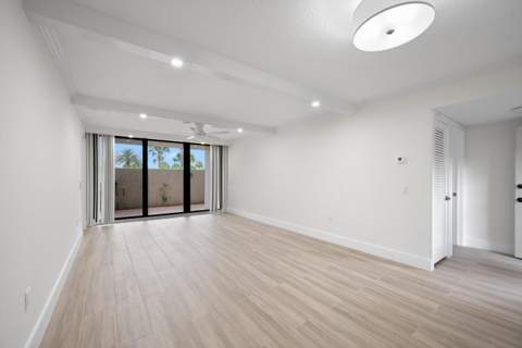 225 S Beach Road #102, Jupiter FL - photo 8 of 22