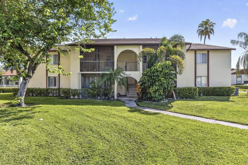 2 bedroom Condominium at 4999 Sable Pine Circle #D2, PINE RIDGE AT HAVERHILL CONDO, West Palm Beach — photo 1