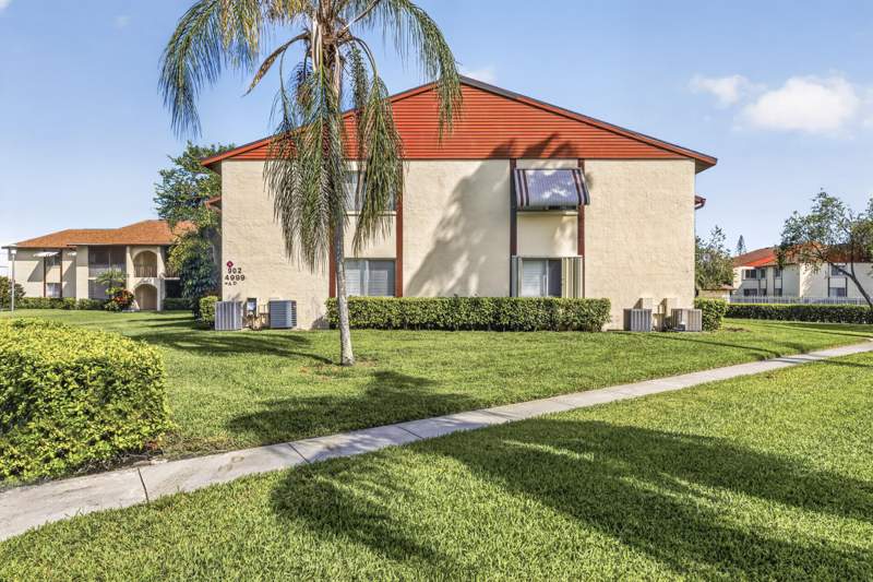 2 bedroom Condominium at 4999 Sable Pine Circle #D2, PINE RIDGE AT HAVERHILL CONDO, West Palm Beach — photo 3