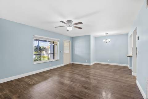 4999 Sable Pine Circle #D2, West Palm Beach FL - photo 10 of 31