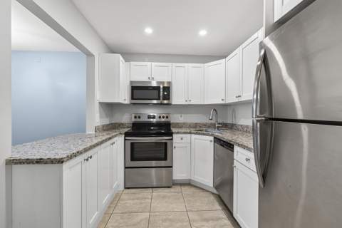 4999 Sable Pine Circle #D2, West Palm Beach FL - photo 12 of 31