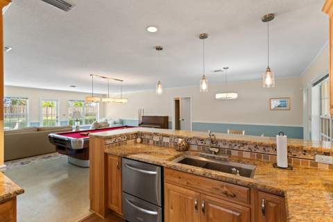 4240 NE 19th Avenue, Oakland Park FL - photo 14 of 42