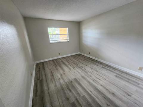 2607 NE 8th Avenue #33, Wilton Manors FL - photo 6 of 12