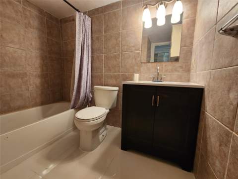 2607 NE 8th Avenue #33, Wilton Manors FL - photo 8 of 12
