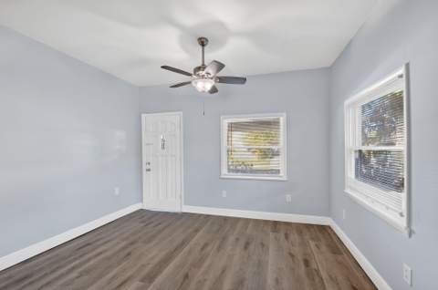 1006 S M Street, Lake Worth Beach FL - photo 12 of 37