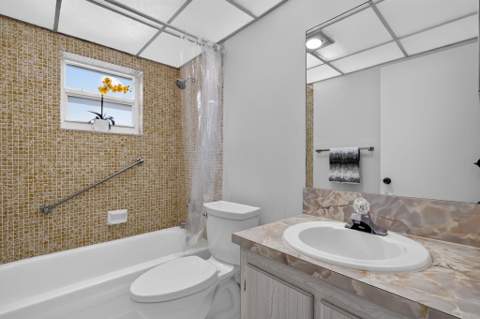 40 Burgundy A, Delray Beach FL - photo 14 of 40