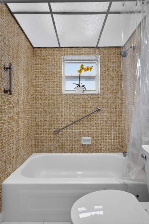 40 Burgundy A, Delray Beach FL - photo 13 of 40