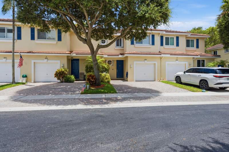 3 bedroom Townhouse at 3078 N Evergreen Circle #3078, Quantum Park Townhomes, Boynton Beach — photo 2