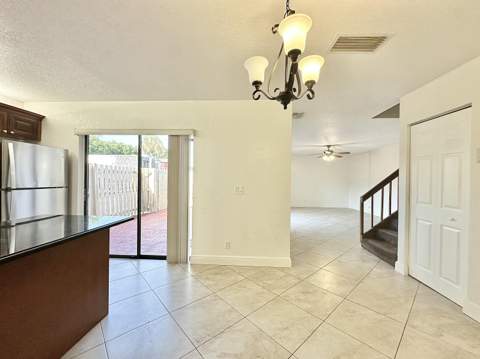 251 Lake Arbor Drive, Palm Springs FL - photo 15 of 38