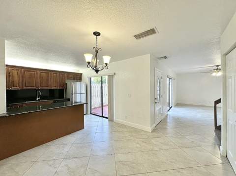 251 Lake Arbor Drive, Palm Springs FL - photo 13 of 38
