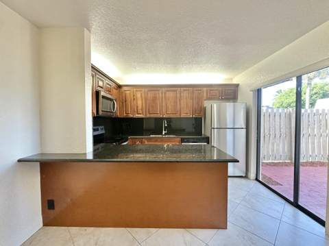 251 Lake Arbor Drive, Palm Springs FL - photo 11 of 38