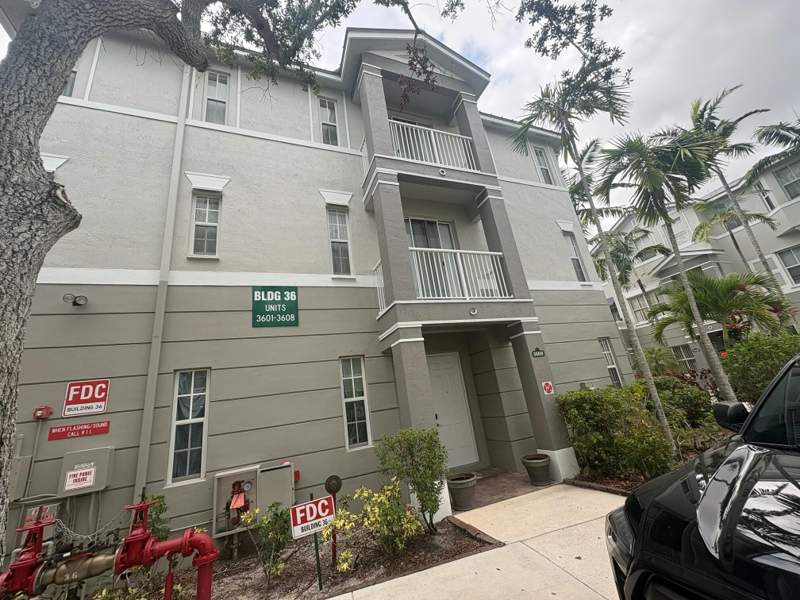 4 bedroom Townhouse at 3608 Shoma Drive, Shoma Townhomes At Royal Palm Beach Condo, Royal Palm Beach — photo 2