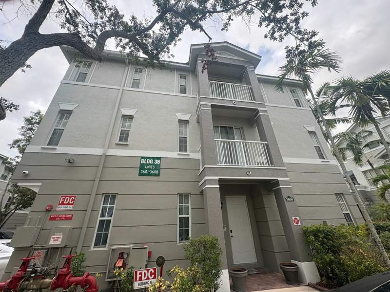 4 bedroom Townhouse at 3608 Shoma Drive, Shoma Townhomes At Royal Palm Beach Condo, Royal Palm Beach — photo 3
