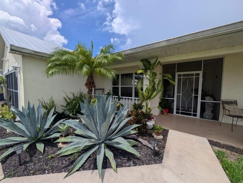 3 bedroom Single Family Residence at 2097 SW Larchmont Lane, Port St Lucie Section 18, Port St. Lucie — photo 3