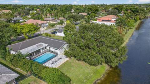 2421 NW 114th Avenue, Coral Springs FL - photo 11 of 61