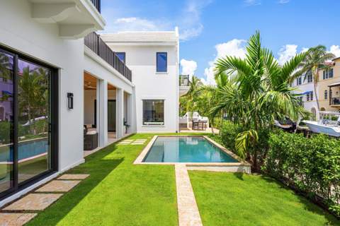 819 Bamboo Lane, Delray Beach FL - photo 21 of 25
