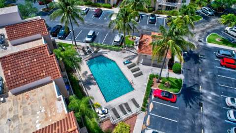 2731 Ocean Club Boulevard #102, Hollywood FL - photo 23 of 24