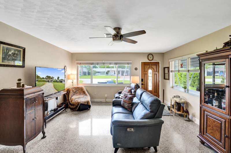 3 bedroom Single Family Residence at 501 NE 28th Street, Tropical Manors, Wilton Manors — photo 2