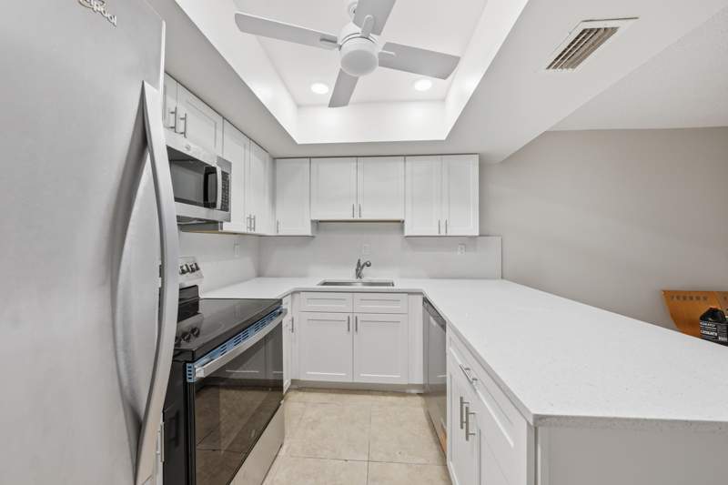 2 bedroom Condominium at 52 Canterbury Lane, Shaker Village Phase 1, Tamarac — photo 2