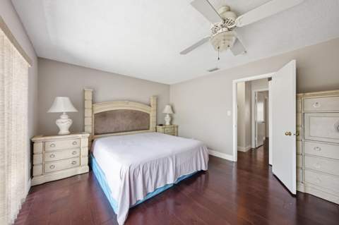 52 Canterbury Lane, Tamarac FL - photo 14 of 28