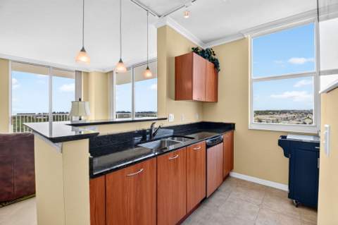 625 Casa Loma Boulevard #1002, Boynton Beach FL - photo 10 of 55