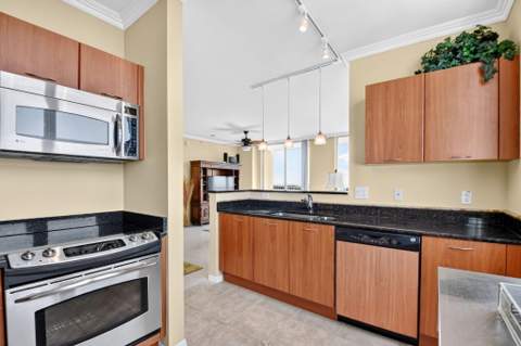 625 Casa Loma Boulevard #1002, Boynton Beach FL - photo 12 of 55