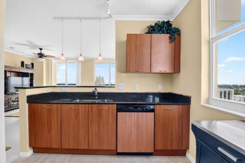 625 Casa Loma Boulevard #1002, Boynton Beach FL - photo 13 of 55