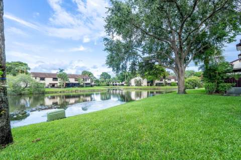 3727 Carambola Circle #2823, Coconut Creek FL - photo 22 of 62