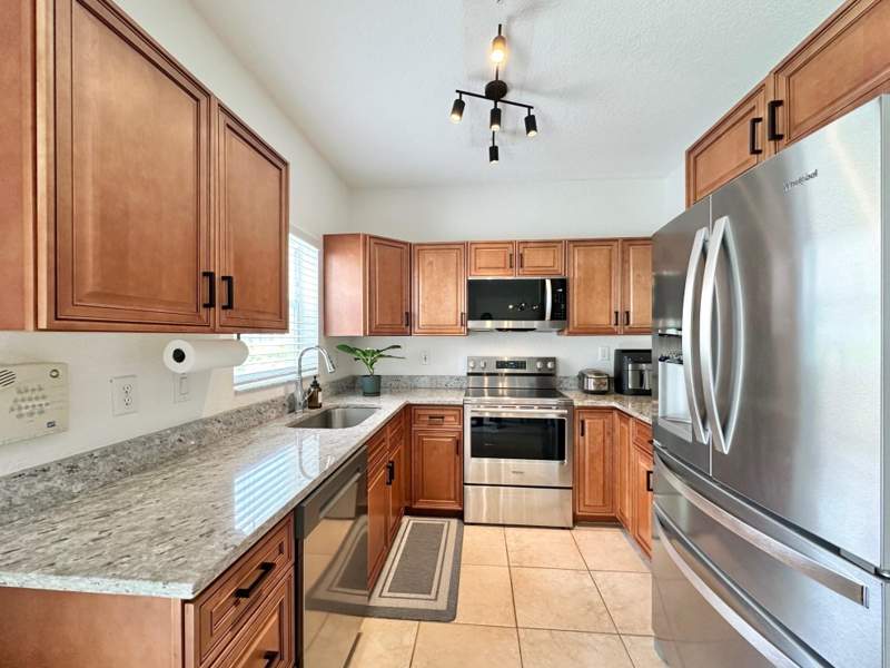 4 bedroom Townhouse at 639 NW 130th Way, Pembroke Falls Phase 3, Pembroke Pines — photo 5