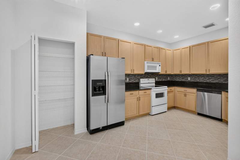 3 bedroom Condominium at 4991 Bonsai Circle #107, Legends At the Gardens Condo, Palm Beach Gardens — photo 5