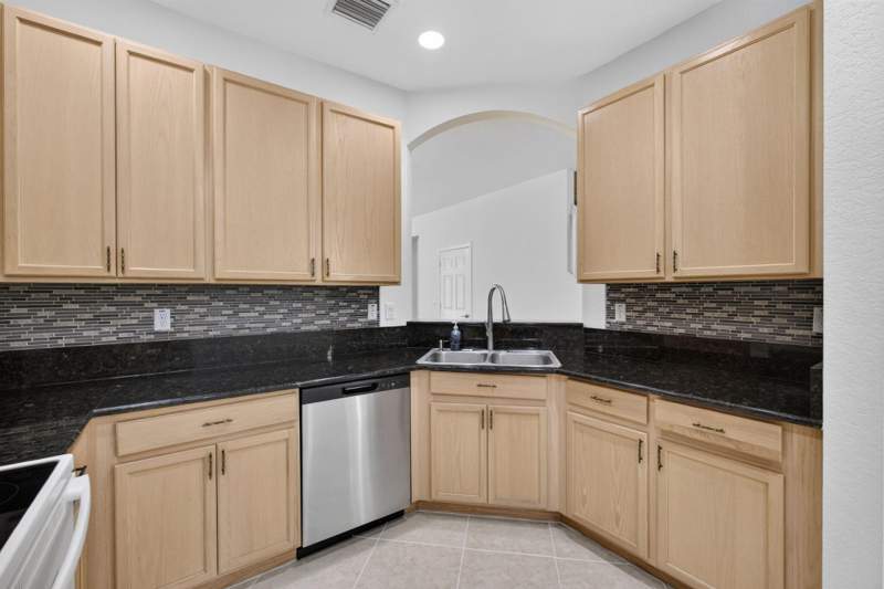 3 bedroom Condominium at 4991 Bonsai Circle #107, Legends At the Gardens Condo, Palm Beach Gardens — photo 4
