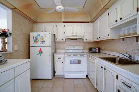 222 Saxony #222, Delray Beach FL - photo 8 of 15