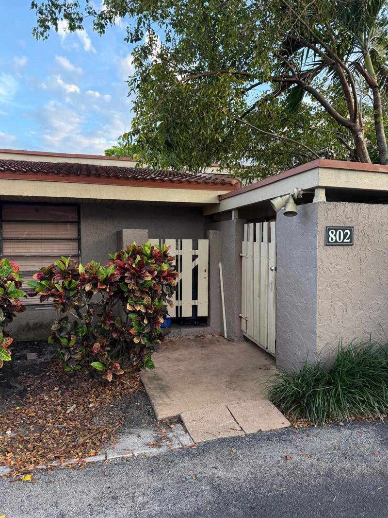2 bedroom Townhouse at 802 Saint Andrews Road #15, Townhouses Of Emerald Hills, Hollywood — photo 3