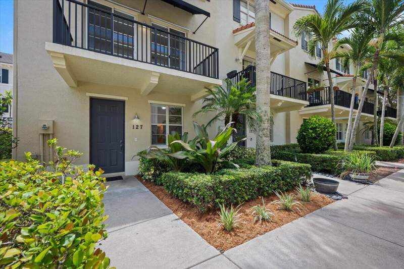 3 bedroom Townhouse at 127 Greenwich Circle, Greenwich, Jupiter — photo 5