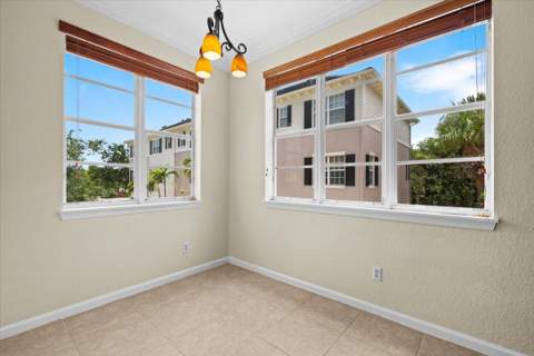 127 Greenwich Circle, Jupiter FL - photo 15 of 39