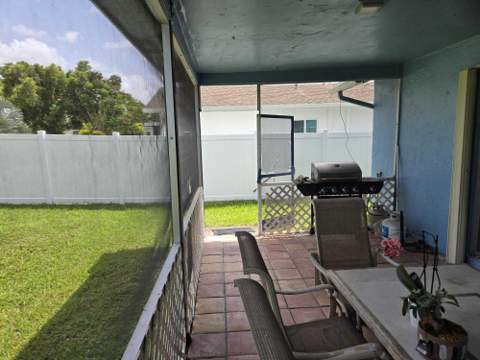 8111 NW 100th Terrace, Tamarac FL - photo 21 of 25